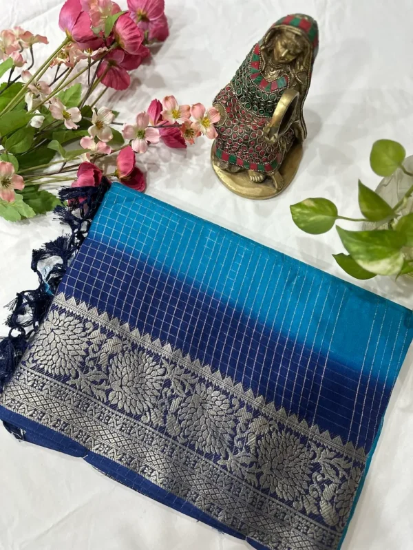 Dola Checks Saree - Blue