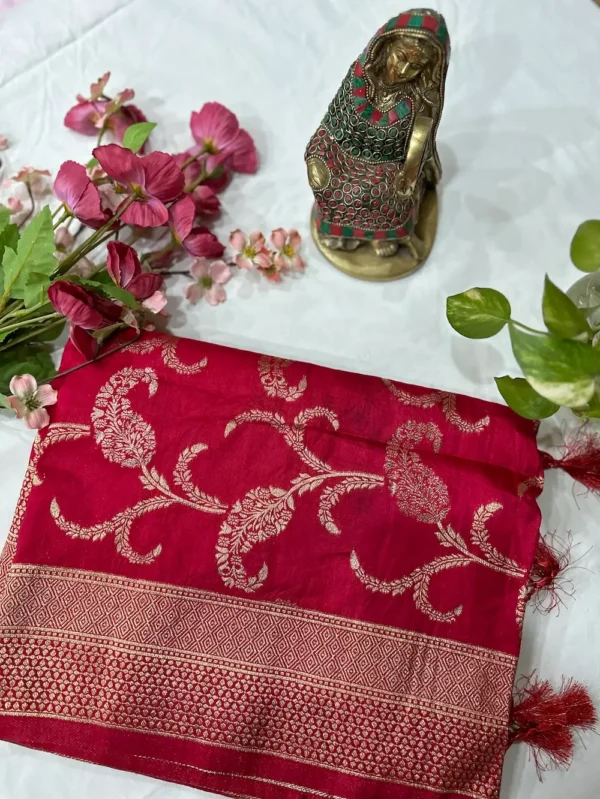 Banarasi Dola silk saree - Red